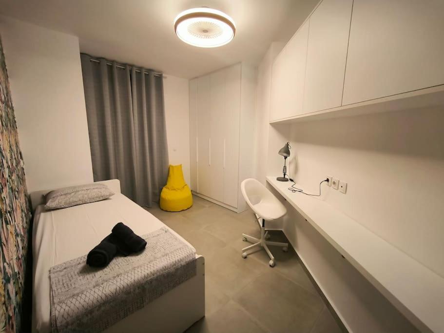 Floral Home 2 - 1St Floor Apt With Private Parking! Atény Exteriér fotografie